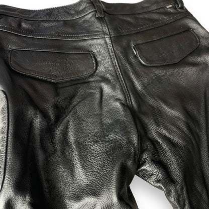 Pantalón de piel para motociclista