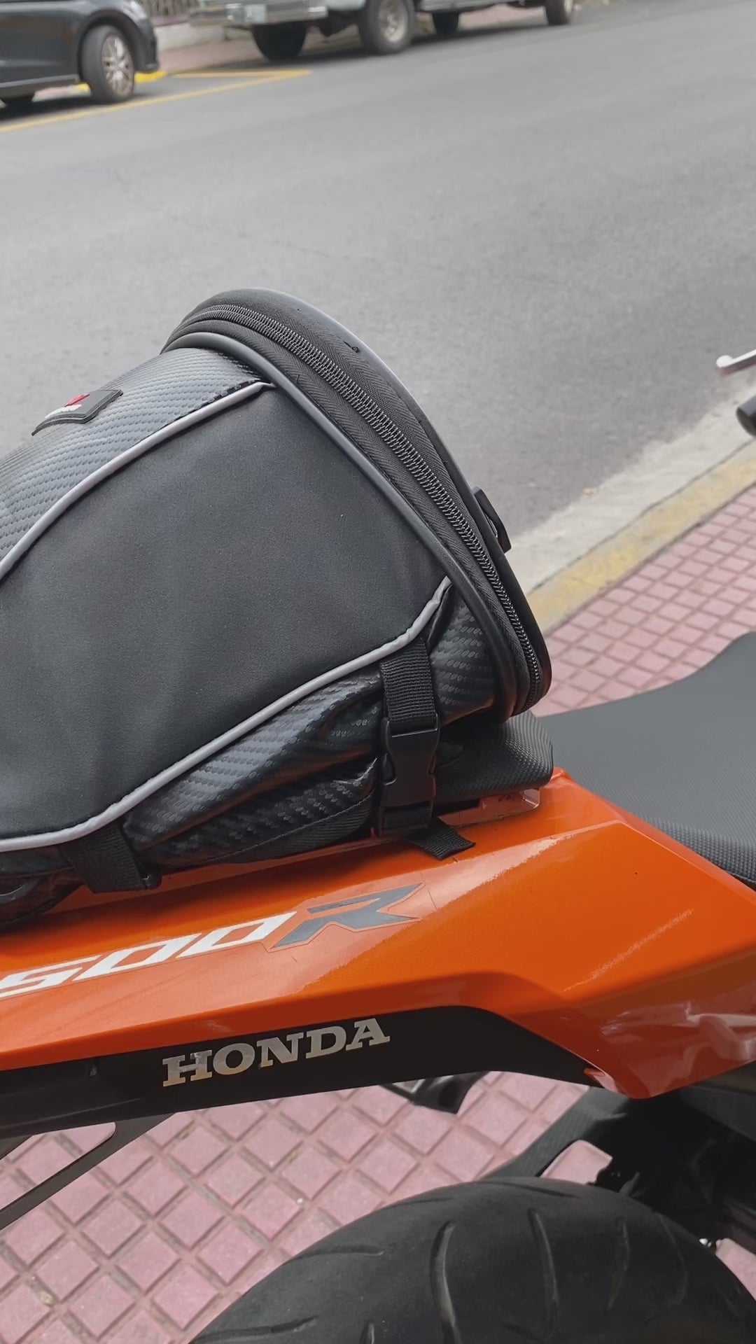 Mochila para asiento trasero